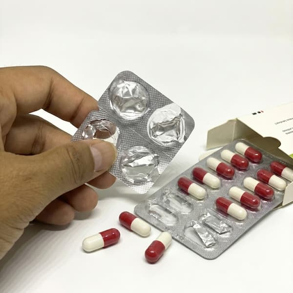 Medicamento en blister y fuera del blister